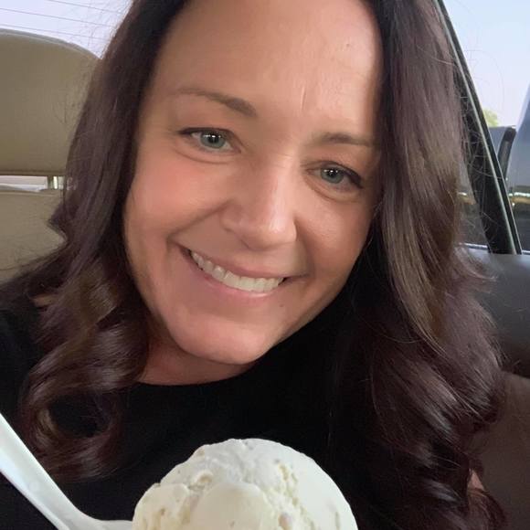 Meet your Posher, Michele - Picture 1 of 1